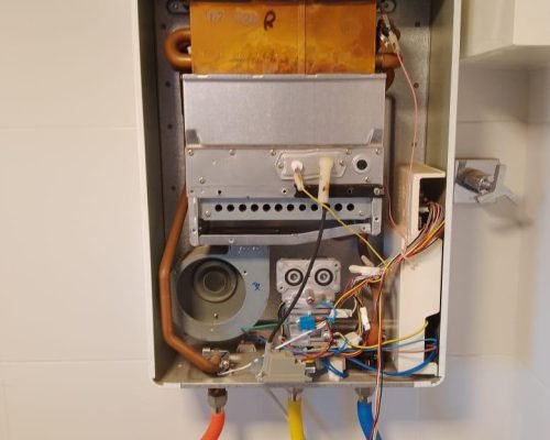 Manutenção, Conserto, Assistência, Técnica, Limpeza de aquecedor a gás em Curitiba